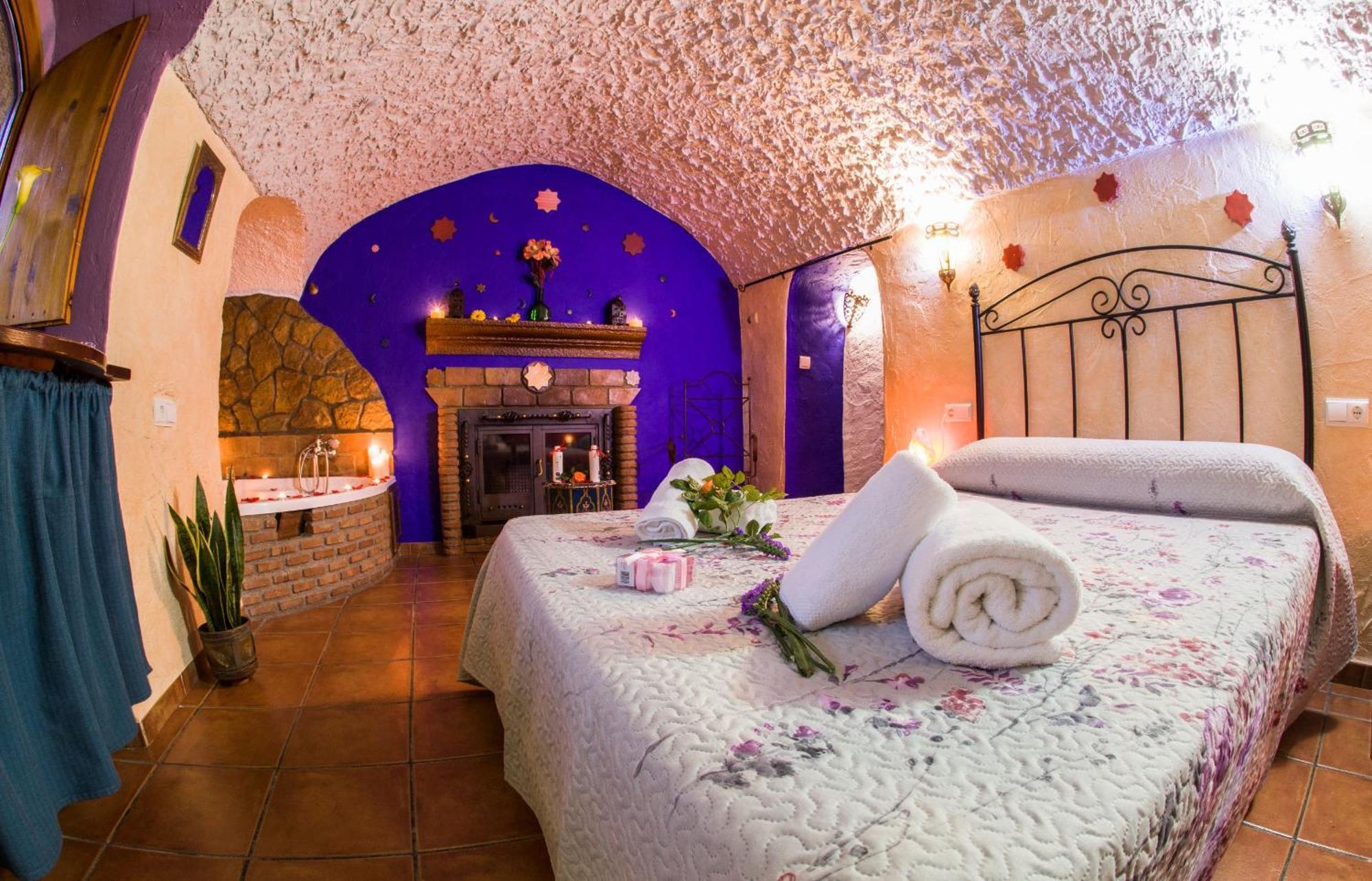 בית הארחה Hinojares 	Casas Cueva Cazorla מראה חיצוני תמונה