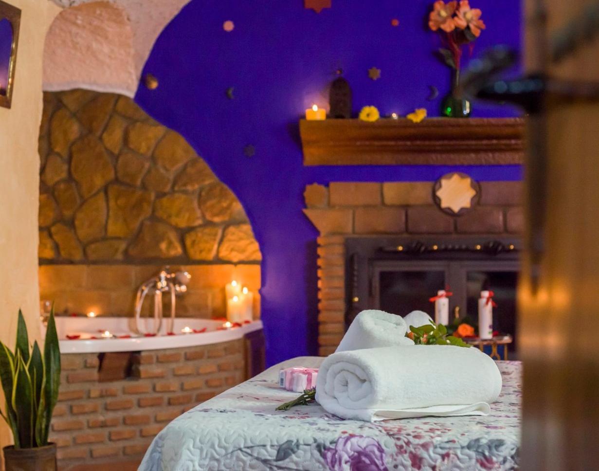 בית הארחה Hinojares 	Casas Cueva Cazorla מראה חיצוני תמונה