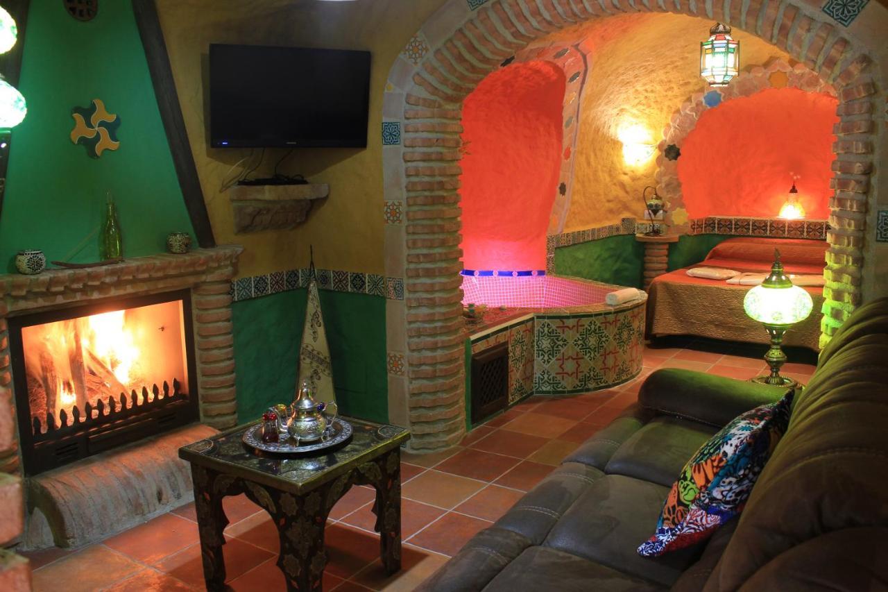 בית הארחה Hinojares 	Casas Cueva Cazorla מראה חיצוני תמונה